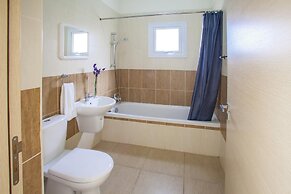 Cliantha in Protaras