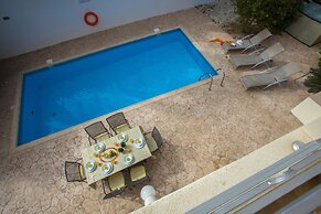 Cliantha in Protaras