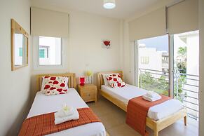 Cliantha in Protaras