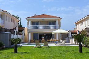 Protaras Beachfront Villa Pietra