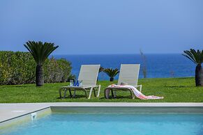 Protaras Beachfront Villa Pietra