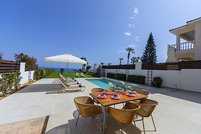 Protaras Beachfront Villa Pietra