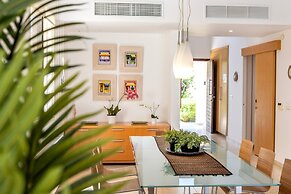 Protaras Beachfront Villa Pietra