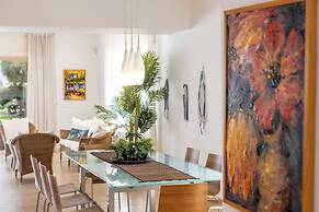 Protaras Beachfront Villa Pietra