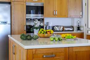 Protaras Beachfront Villa Pietra