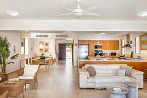 Protaras Beachfront Villa Pietra