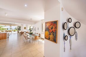 Protaras Beachfront Villa Pietra