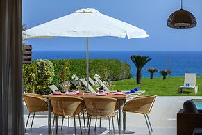 Protaras Beachfront Villa Pietra