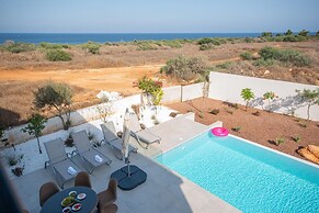 Protaras Art House Seviews