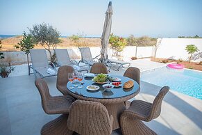 Protaras Art House Seviews