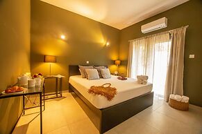 Protaras Art House Seviews