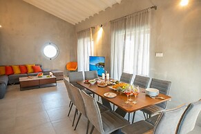 Protaras Art House Seviews