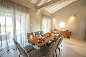 Protaras Art House Seviews