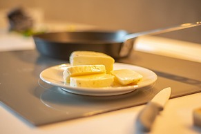 Protaras Art House Seviews