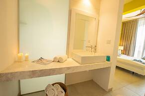 Protaras Art House Seviews