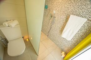 Protaras Art House Seviews