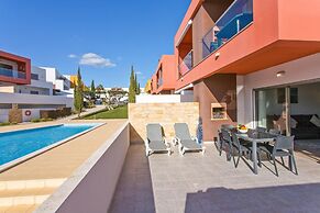 Poolside Albufeira Apartment by Ideal Homes