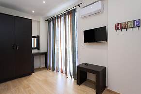 Luxurious 3-bedroom Seaside Retreat Fully Renovated April 2025