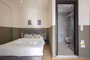 Luxurious 3-bedroom Seaside Retreat Fully Renovated April 2025