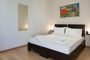 Luxurious 3-bedroom Seaside Retreat Fully Renovated April 2025