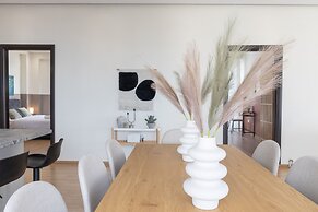 Luxurious 3-bedroom Seaside Retreat Fully Renovated April 2025