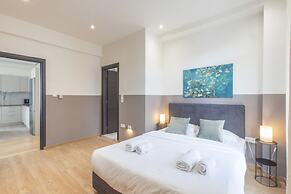 Luxurious 3-bedroom Seaside Retreat Fully Renovated April 2025