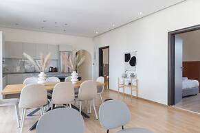 Luxurious 3-bedroom Seaside Retreat Fully Renovated April 2025