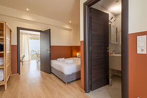 Luxurious 3-bedroom Seaside Retreat Fully Renovated April 2025