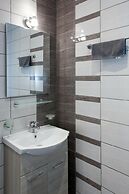 Luxurious 3-bedroom Seaside Retreat Fully Renovated April 2025