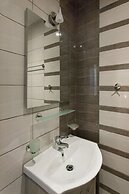 Luxurious 3-bedroom Seaside Retreat Fully Renovated April 2025