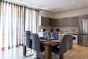 Luxurious 3-bedroom Seaside Retreat Fully Renovated April 2025