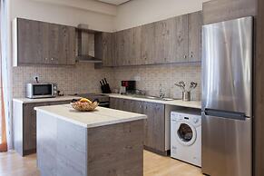 Luxurious 3-bedroom Seaside Retreat Fully Renovated April 2025