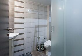 Luxurious 3-bedroom Seaside Retreat Fully Renovated April 2025