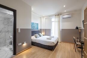 Luxurious 3-bedroom Seaside Retreat Fully Renovated April 2025