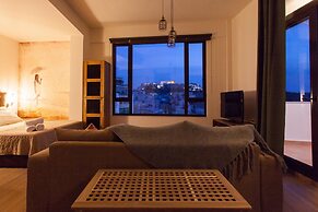 Explore Nightlife Near an Apartment With an Acropolis View
