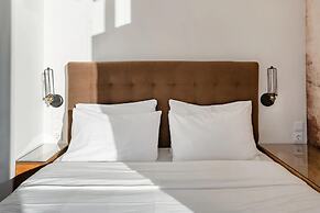 Explore Nightlife Near an Apartment With an Acropolis View