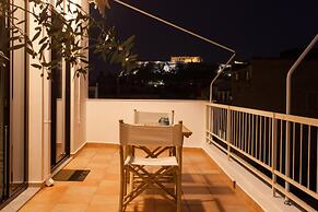Explore Nightlife Near an Apartment With an Acropolis View