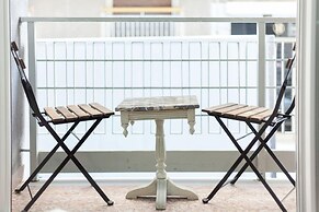 Lovely 2 Bedroom apt in Metaxourgio Center