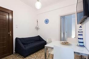Lovely 2 Bedroom apt in Metaxourgio Center