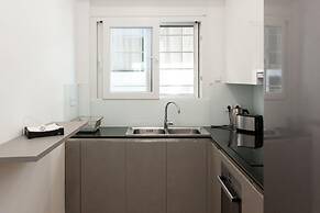 Lovely 2 Bedroom apt in Metaxourgio Center