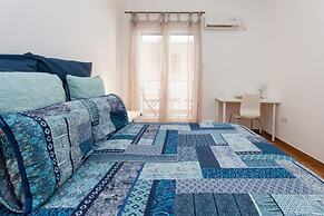 Lovely 2 Bedroom apt in Metaxourgio Center