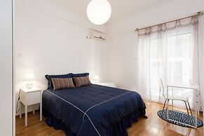 Lovely 2 Bedroom apt in Metaxourgio Center