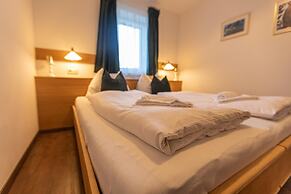 Tevini Alpine Apartments - Glocknerblick