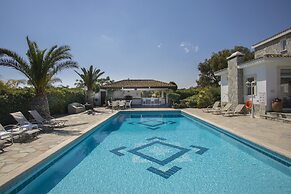Mazeri in Protaras With 5 Bedrooms and 4 Bathrooms