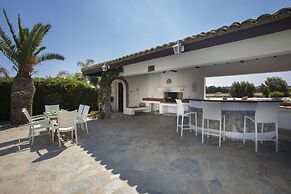 Mazeri in Protaras With 5 Bedrooms and 4 Bathrooms