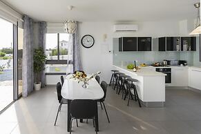 Greco Hilltop Views in Paralimni