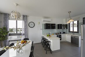 Greco Hilltop Views in Paralimni