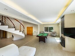 Meneou Seaside Mansion 7