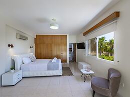 Meneou Seaside Mansion 7