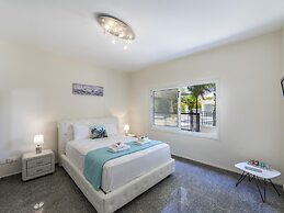 Meneou Seaside Mansion 7